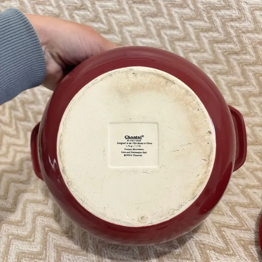 Chantal 1.75 Quart Red Apple Casserole Dish With Lid
